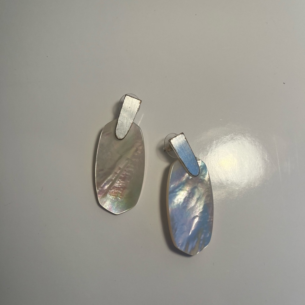 Kendra Scott Mother of Pearl Earrings
